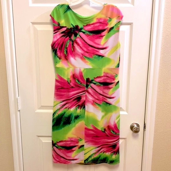 Carmen Marc Valvo Short-sleeve Tropical Print Surplice Neckline Size 0X - Picture 2 of 6